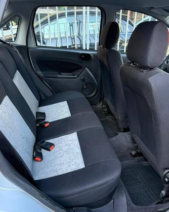 FORD FIESTA 1.0 MPI SEDAN 8V FLEX 4P MANUAL FORD FIESTA 1.0 MPI SEDAN 8V FLEX 4P MANUAL
